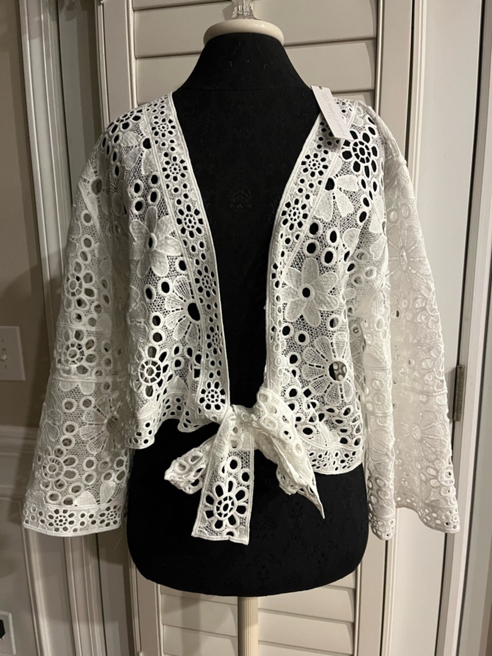 NWT HOUSE OF HARLOW 1960 WOMEN'S FLORAL CUT OUT TIE FRONT COVER UP- ONE SIZE